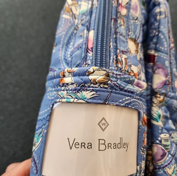 Vera Bradley Disney Cinderella Paisley Friends Lunch Bunch - Picture 2 of 7